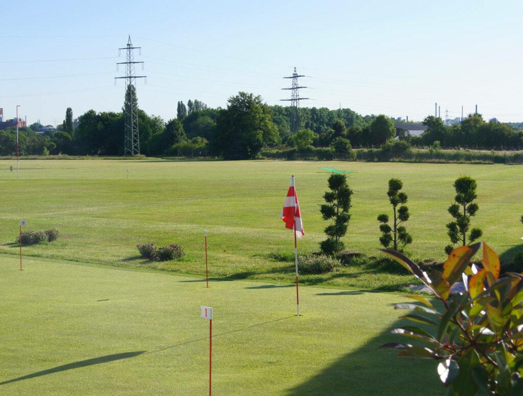 Golfanlage mit Driving Range in Köln, Golf üben in Köln und Bonn